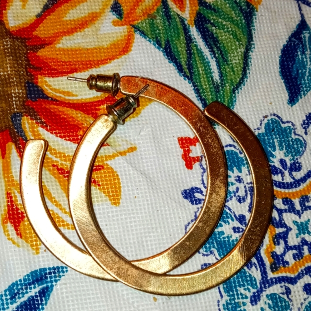 14kt gold hoop earrings new